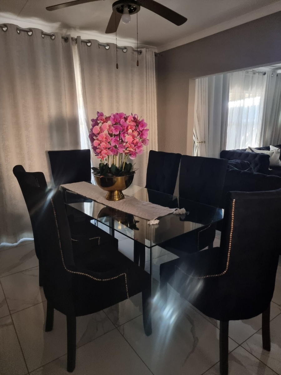 4 Bedroom Property for Sale in Meyerspark Gauteng