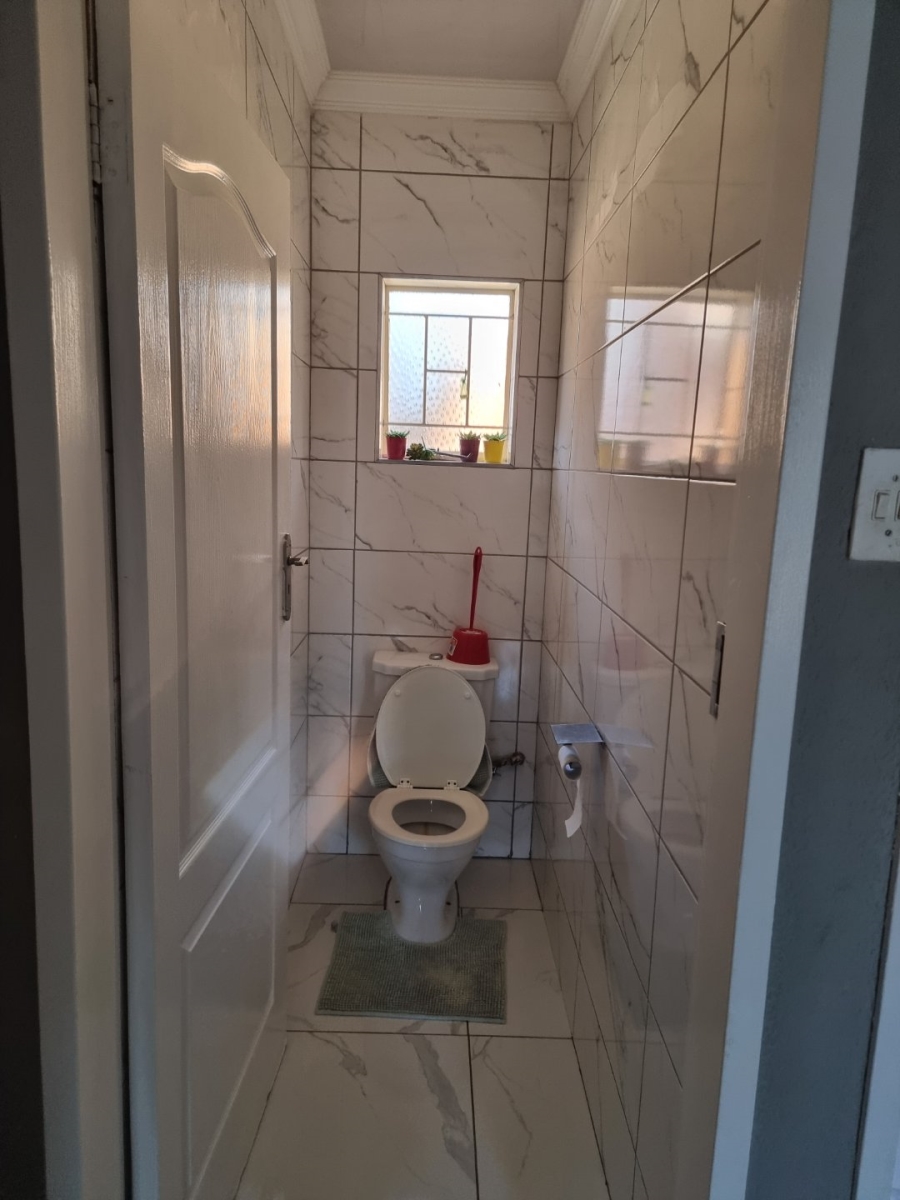 4 Bedroom Property for Sale in Meyerspark Gauteng