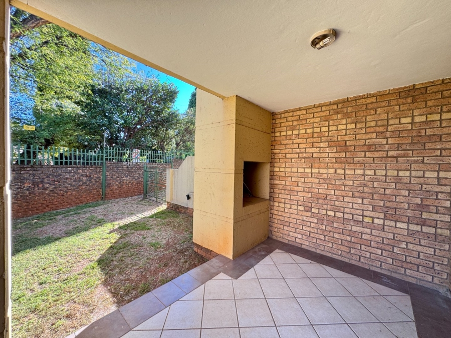 3 Bedroom Property for Sale in Die Hoewes Gauteng