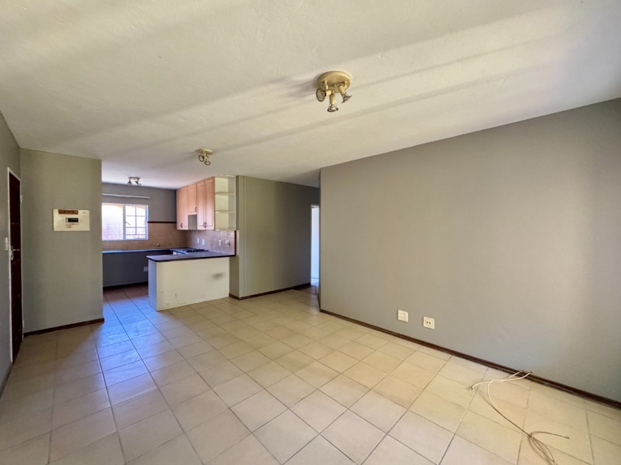 3 Bedroom Property for Sale in Die Hoewes Gauteng