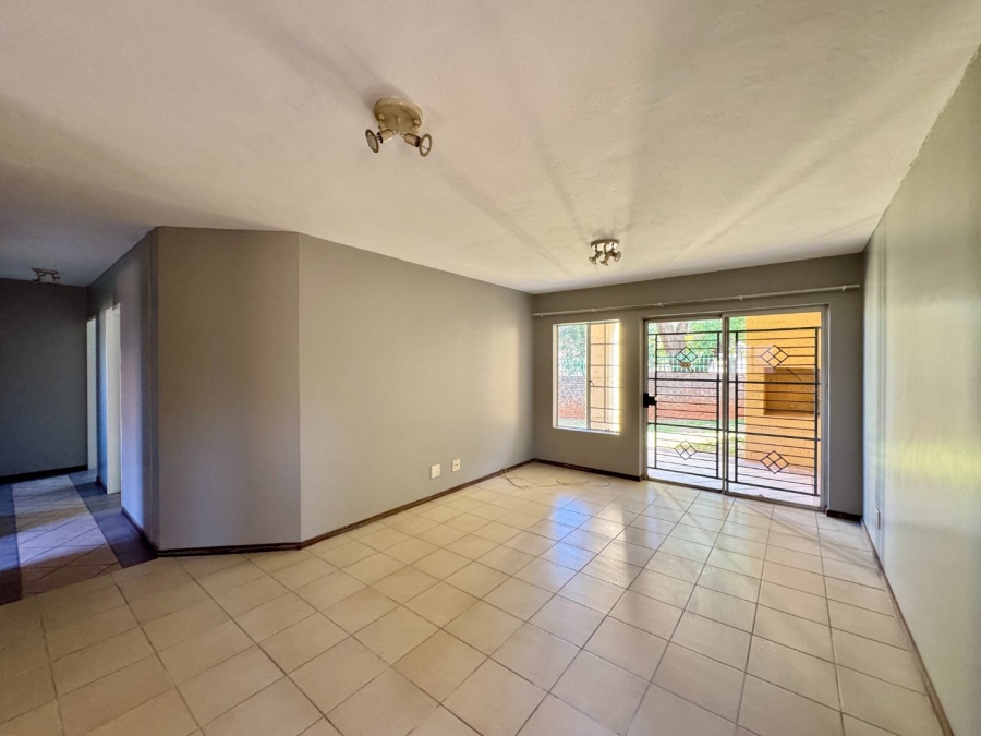 3 Bedroom Property for Sale in Die Hoewes Gauteng