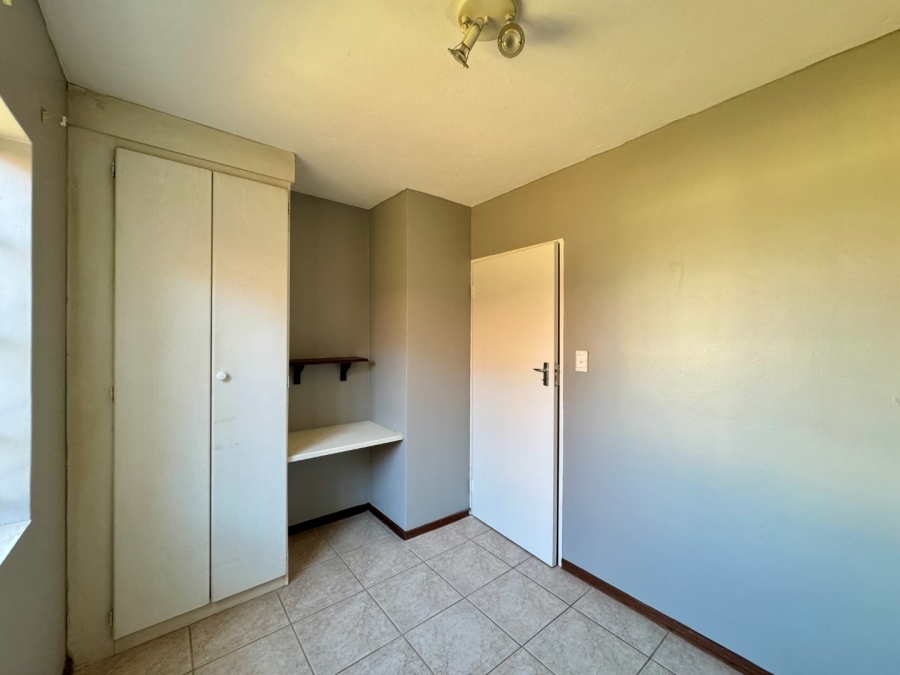 3 Bedroom Property for Sale in Die Hoewes Gauteng