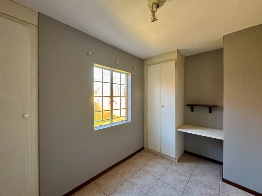 3 Bedroom Property for Sale in Die Hoewes Gauteng