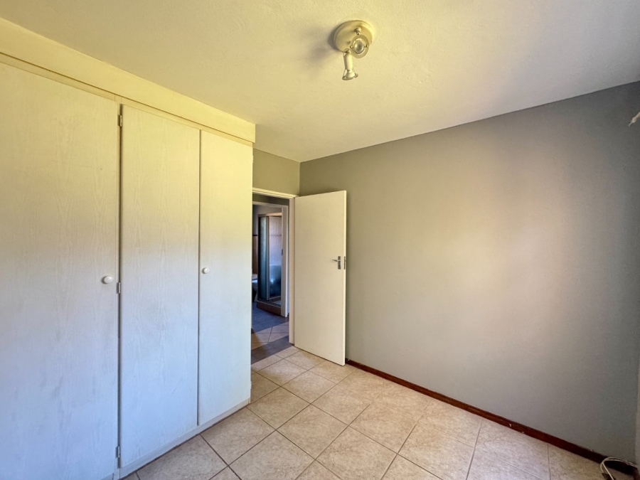 3 Bedroom Property for Sale in Die Hoewes Gauteng