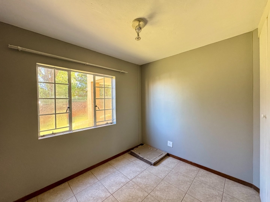 3 Bedroom Property for Sale in Die Hoewes Gauteng