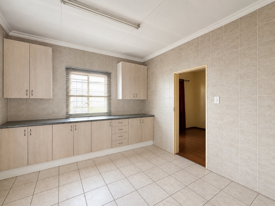 5 Bedroom Property for Sale in Lyttelton Manor Gauteng
