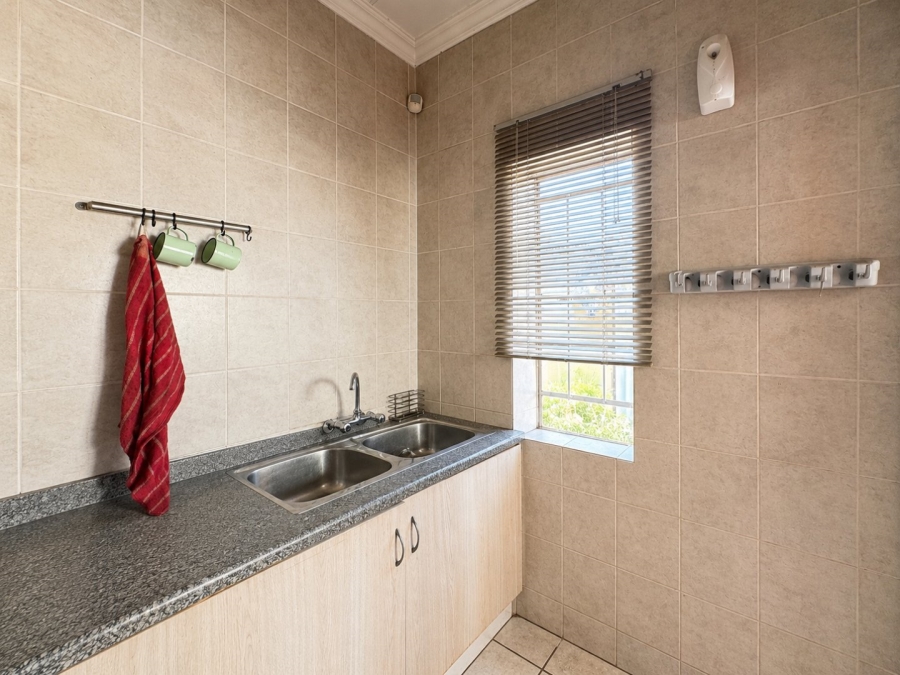 5 Bedroom Property for Sale in Lyttelton Manor Gauteng