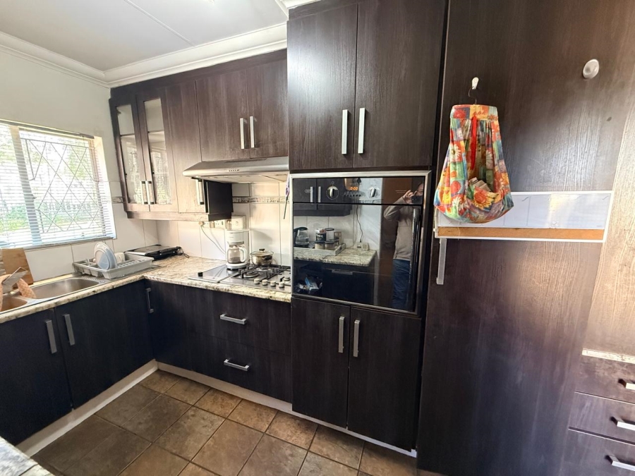 3 Bedroom Property for Sale in Glen Marais Gauteng