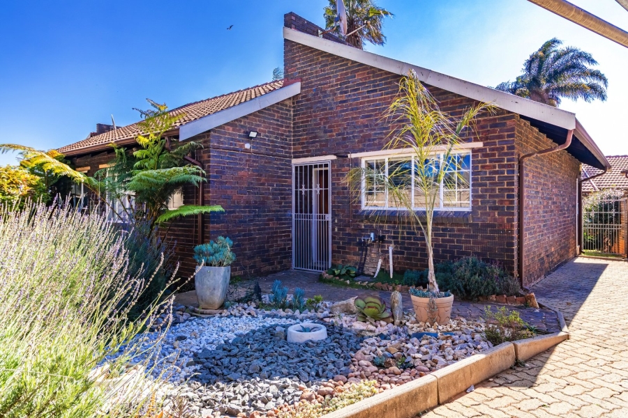 3 Bedroom Property for Sale in Allen Grove Gauteng