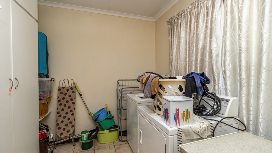 3 Bedroom Property for Sale in Bonaero Park Gauteng