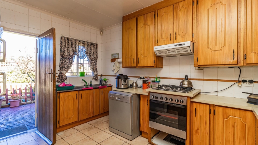 3 Bedroom Property for Sale in Bonaero Park Gauteng