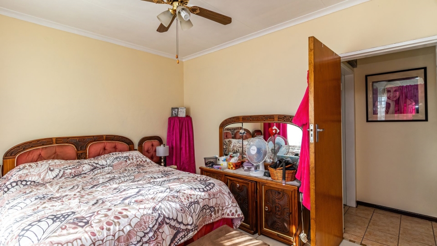 3 Bedroom Property for Sale in Bonaero Park Gauteng