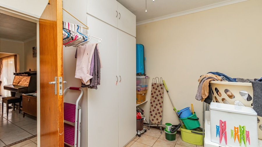 3 Bedroom Property for Sale in Bonaero Park Gauteng