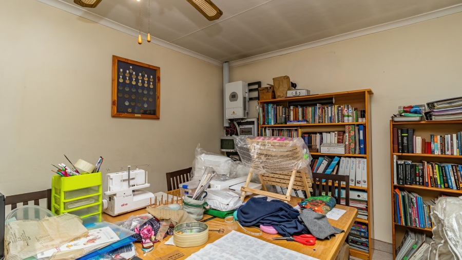 3 Bedroom Property for Sale in Bonaero Park Gauteng