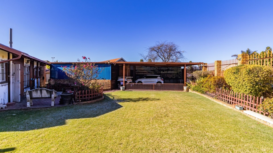 3 Bedroom Property for Sale in Bonaero Park Gauteng