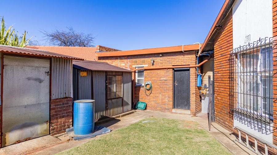 3 Bedroom Property for Sale in Bonaero Park Gauteng