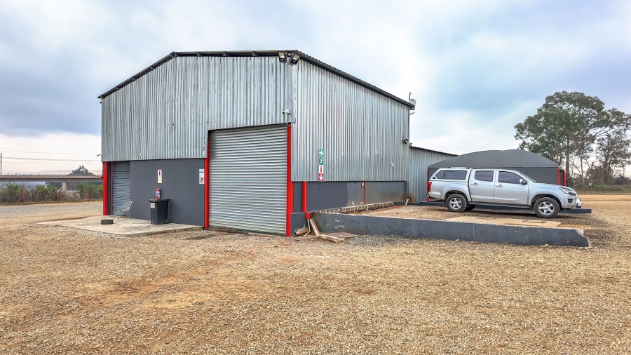  Bedroom Property for Sale in Donkerhoek AH Gauteng