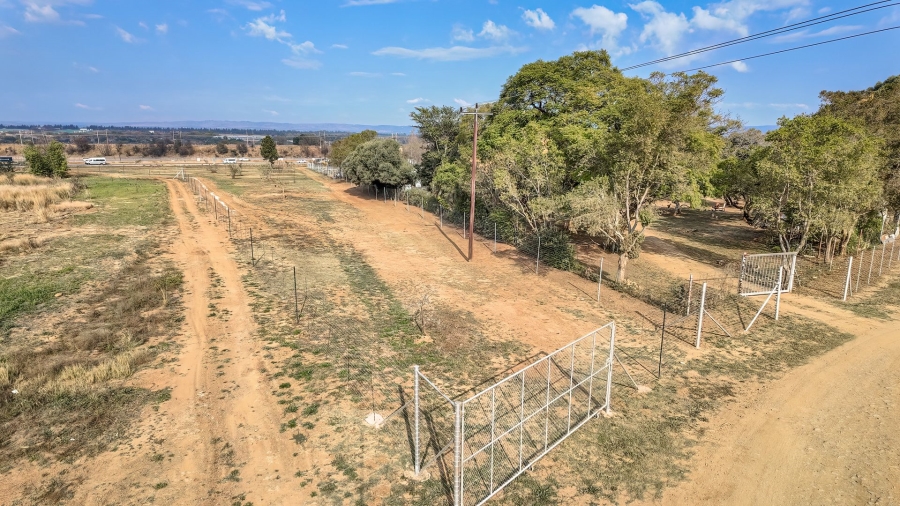 Bedroom Property for Sale in Donkerhoek AH Gauteng