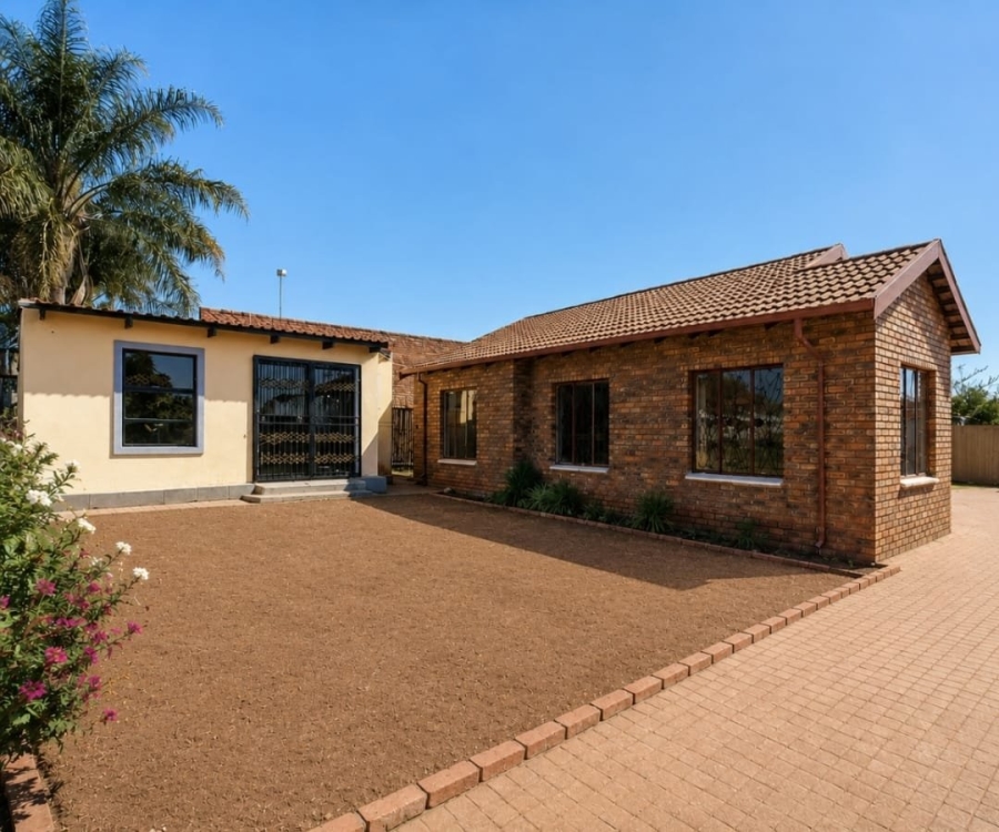 3 Bedroom Property for Sale in Jan Niemand Park Gauteng
