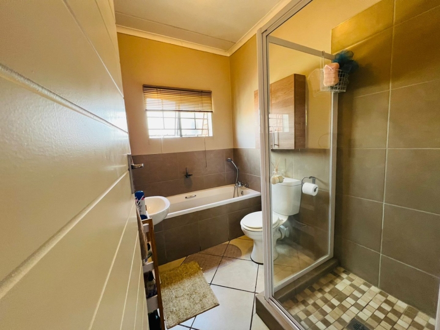 2 Bedroom Property for Sale in Sagewood Gauteng