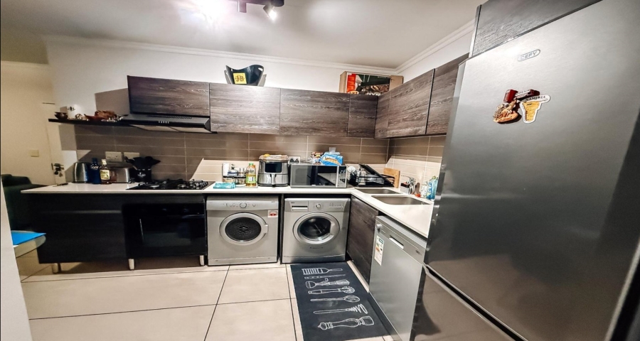 1 Bedroom Property for Sale in Olivedale Gauteng