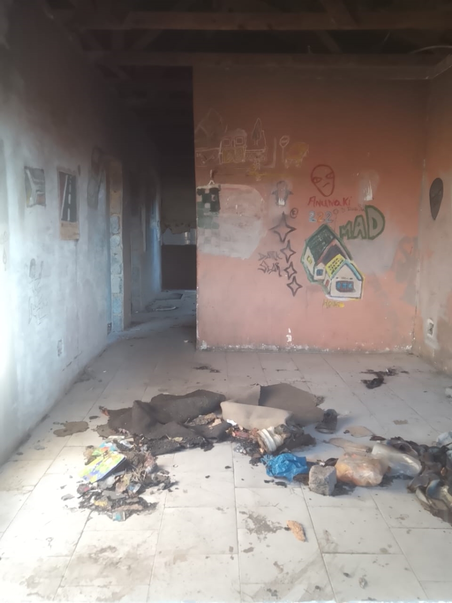 2 Bedroom Property for Sale in Zola Gauteng