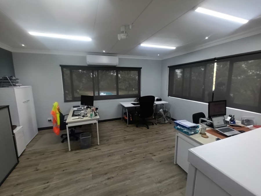 Commercial Property for Sale in Oog Van Boekenhoutskloof Alias Tweefonte Gauteng