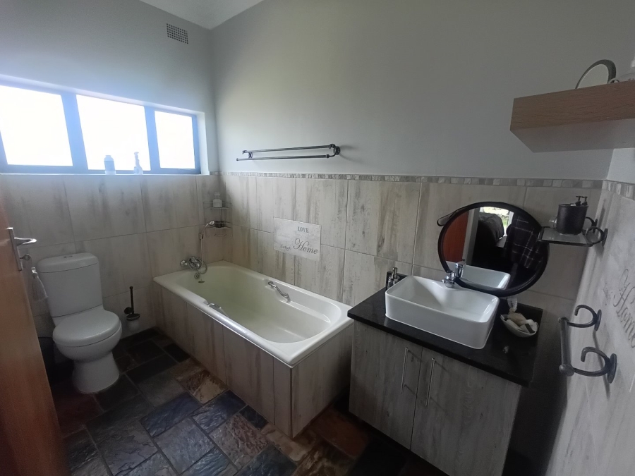 Commercial Property for Sale in Oog Van Boekenhoutskloof Alias Tweefonte Gauteng