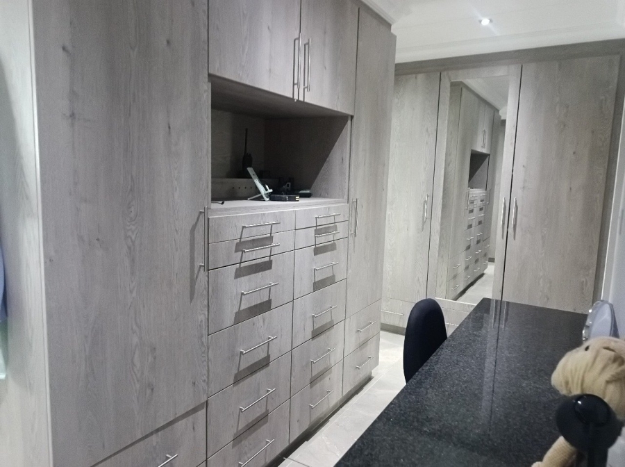 Commercial Property for Sale in Oog Van Boekenhoutskloof Alias Tweefonte Gauteng