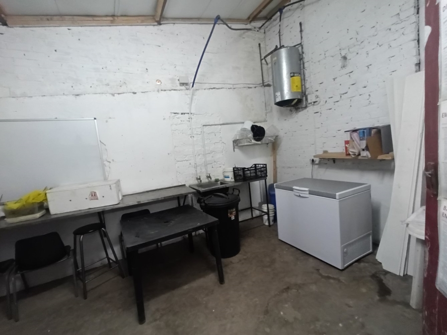 Commercial Property for Sale in Oog Van Boekenhoutskloof Alias Tweefonte Gauteng