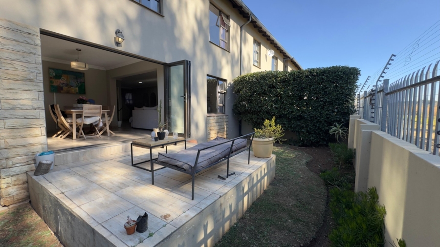 4 Bedroom Property for Sale in Candlewoods Country Estate Gauteng