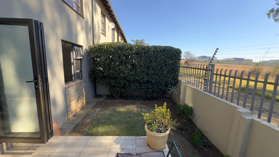 4 Bedroom Property for Sale in Candlewoods Country Estate Gauteng