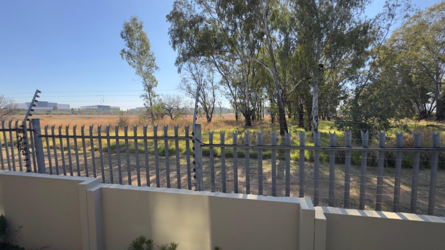 4 Bedroom Property for Sale in Candlewoods Country Estate Gauteng
