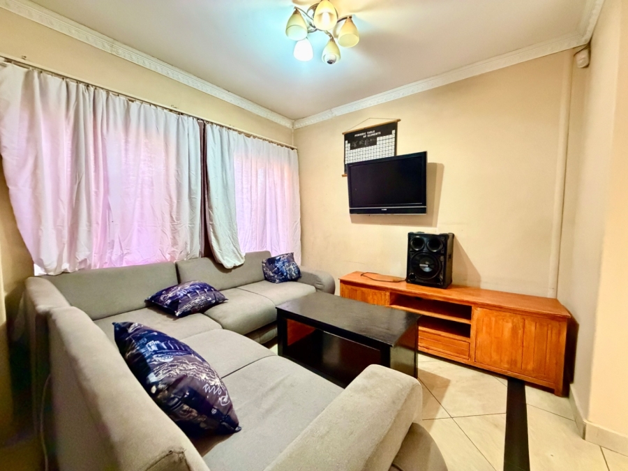 5 Bedroom Property for Sale in Karenpark Gauteng