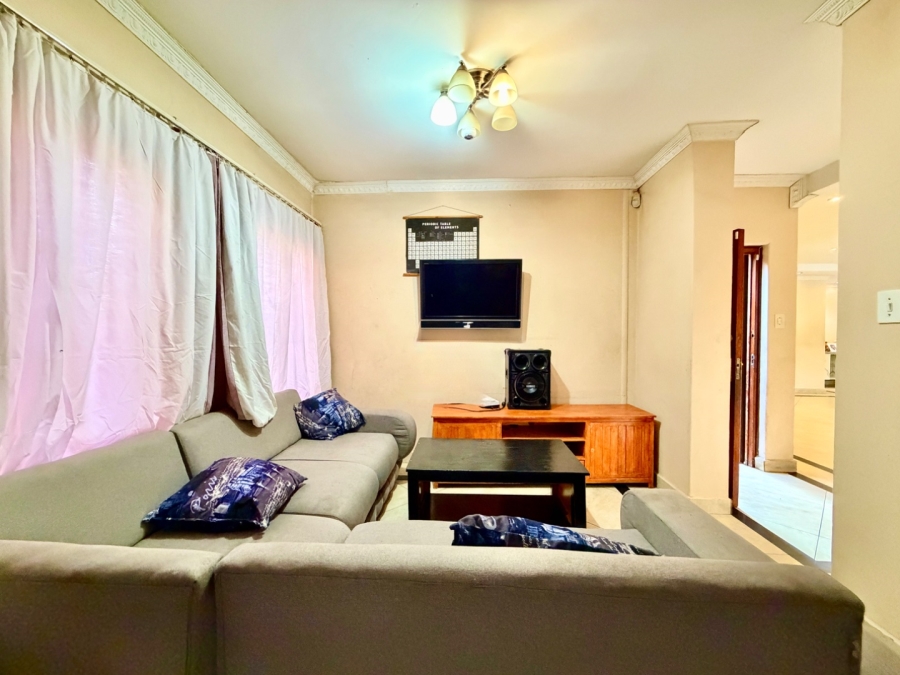5 Bedroom Property for Sale in Karenpark Gauteng