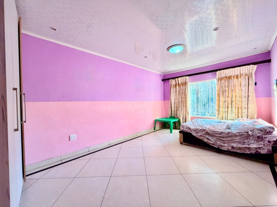 5 Bedroom Property for Sale in Karenpark Gauteng