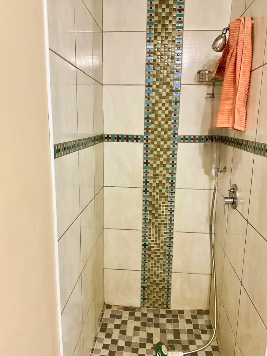 5 Bedroom Property for Sale in Karenpark Gauteng