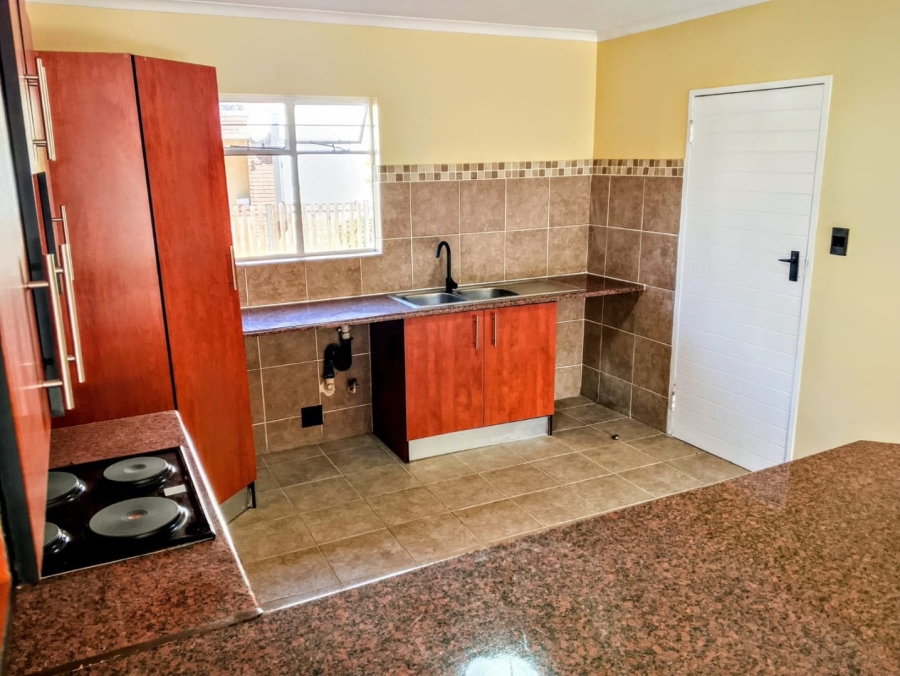 2 Bedroom Property for Sale in Montana Tuine Gauteng