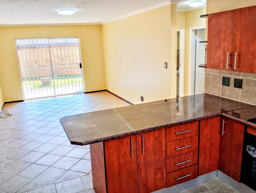 2 Bedroom Property for Sale in Montana Tuine Gauteng