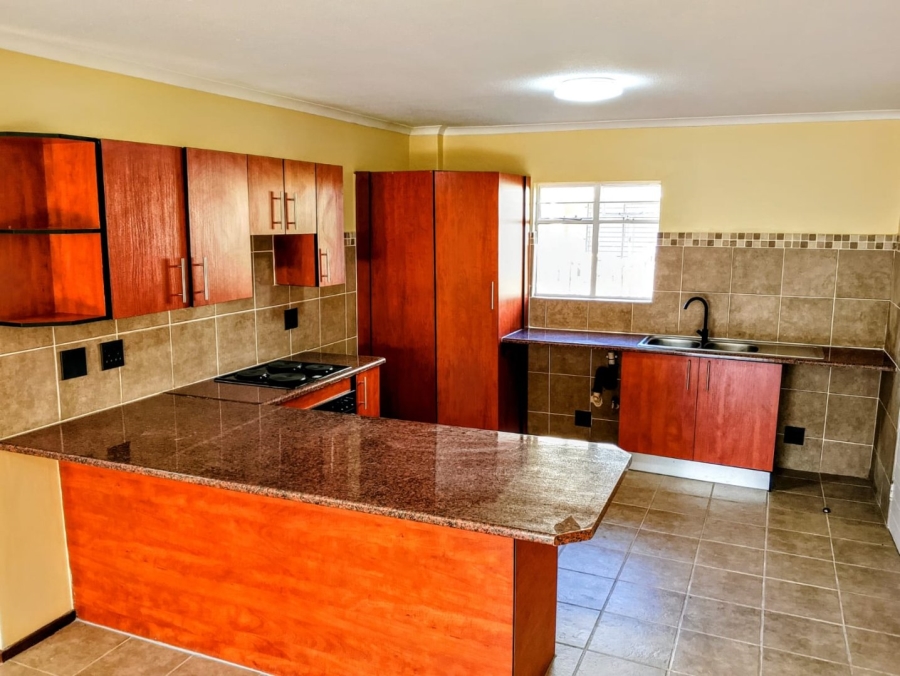 2 Bedroom Property for Sale in Montana Tuine Gauteng