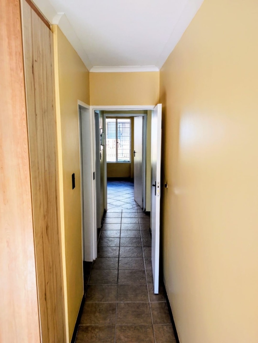 2 Bedroom Property for Sale in Montana Tuine Gauteng