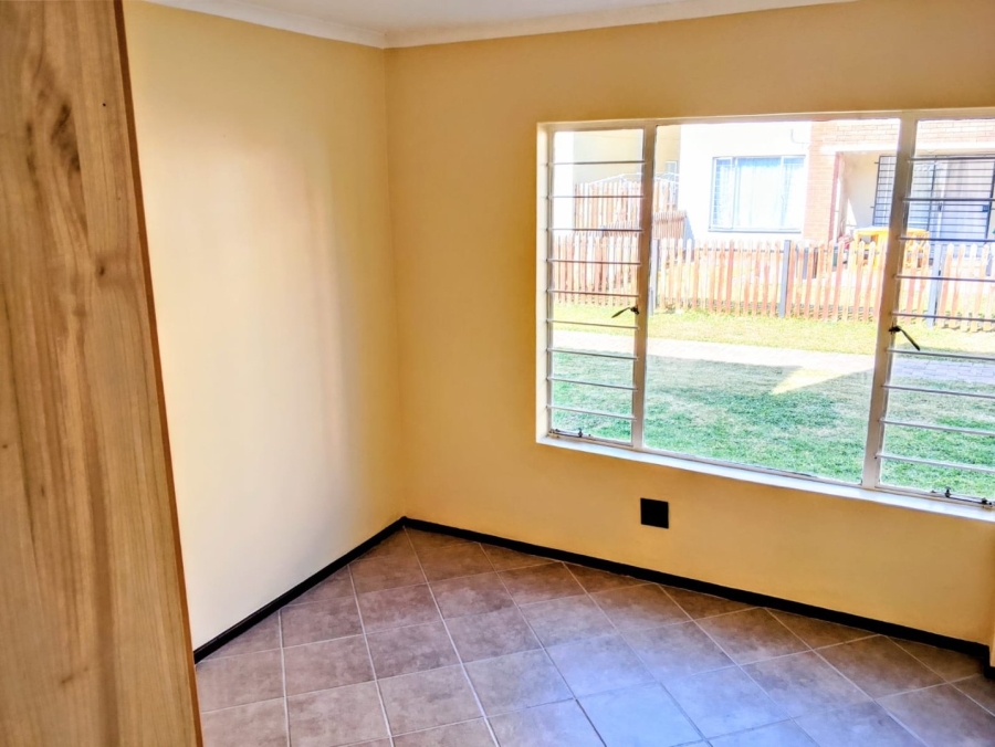 2 Bedroom Property for Sale in Montana Tuine Gauteng