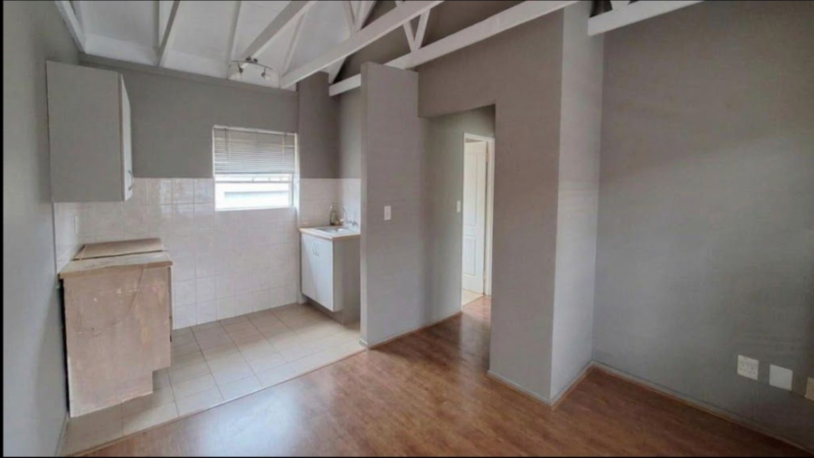1 Bedroom Property for Sale in Glen Marais Gauteng