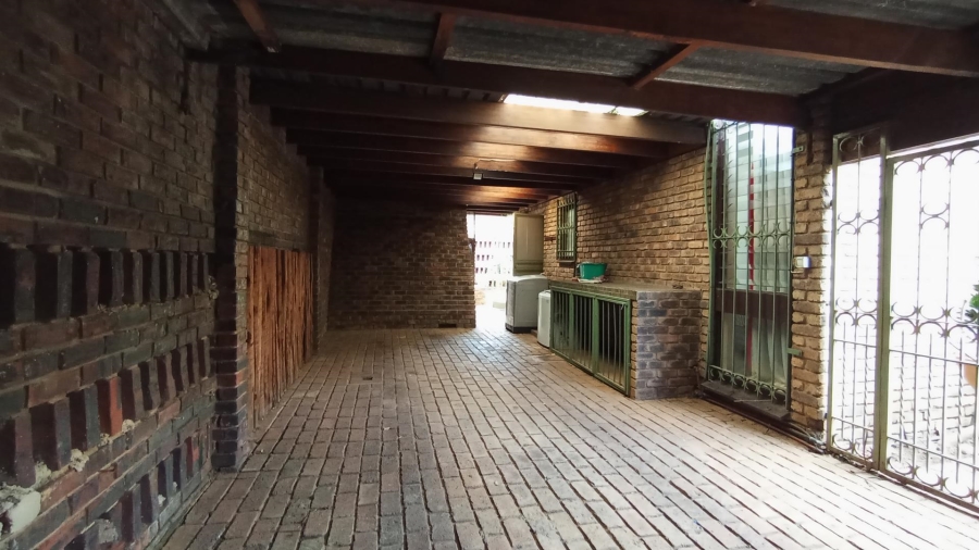5 Bedroom Property for Sale in Arcadia Gauteng