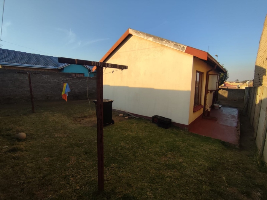 2 Bedroom Property for Sale in Cloverdene Gauteng