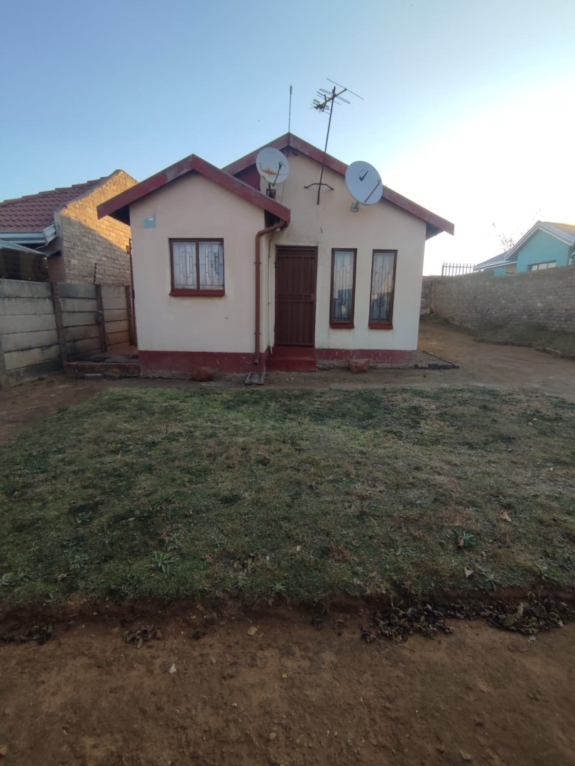 2 Bedroom Property for Sale in Cloverdene Gauteng