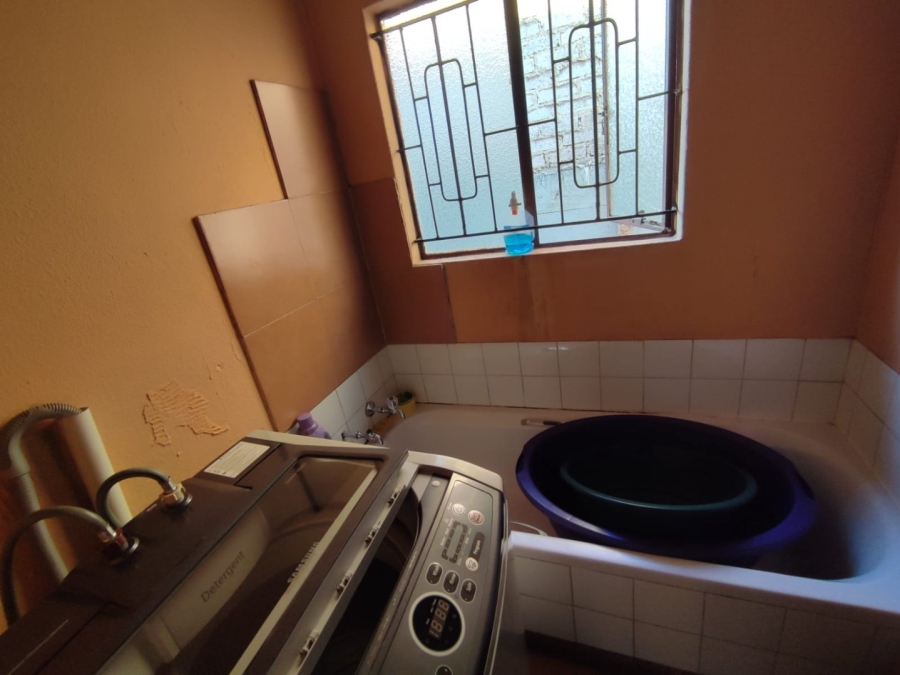 2 Bedroom Property for Sale in Cloverdene Gauteng