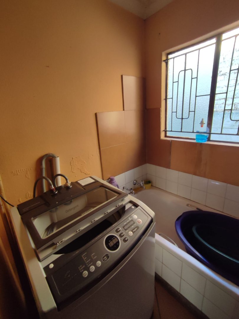 2 Bedroom Property for Sale in Cloverdene Gauteng