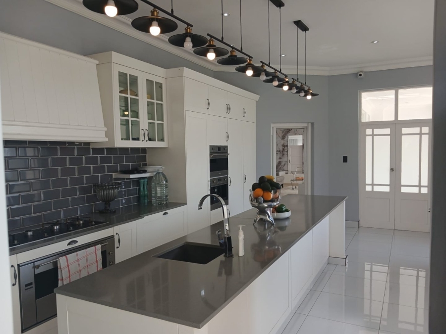 5 Bedroom Property for Sale in Blue Valley Golf Estate Gauteng