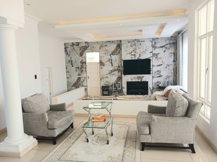 5 Bedroom Property for Sale in Blue Valley Golf Estate Gauteng